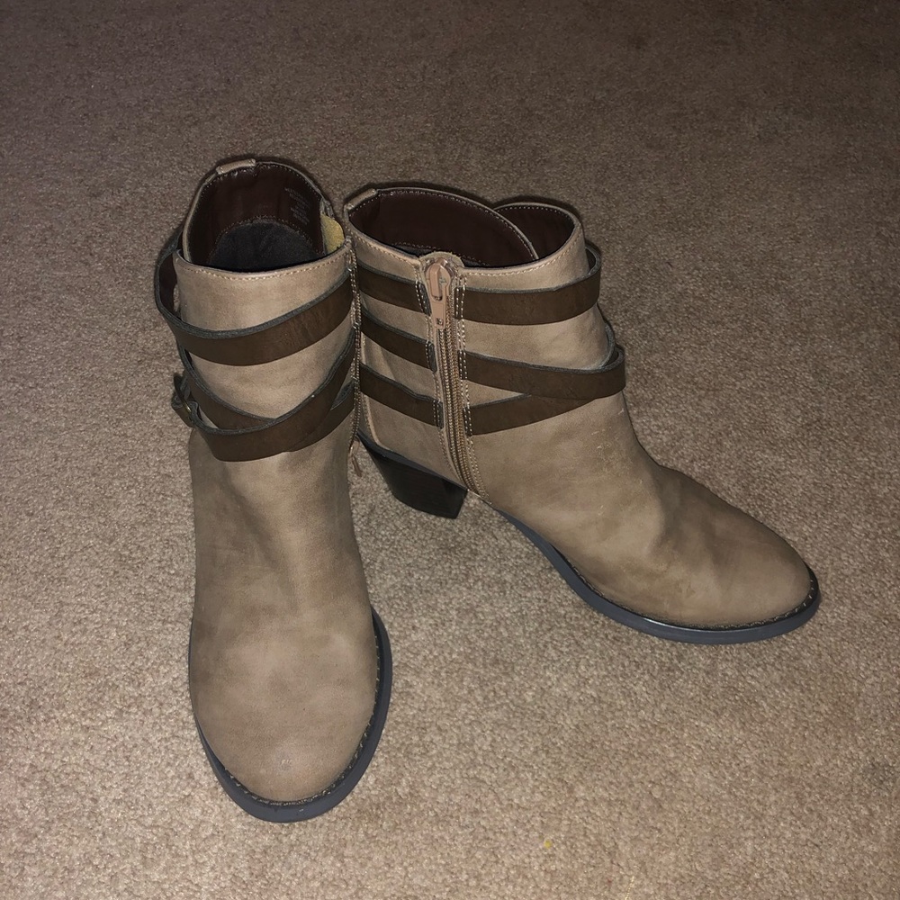 Fall booties ❤️ - Picture 5 of 6